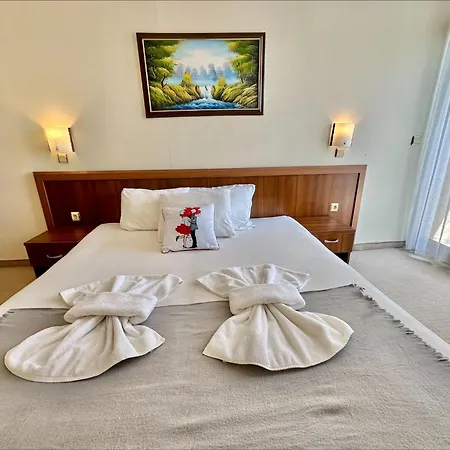 Grenada - Menada Apartmanhotel 2*