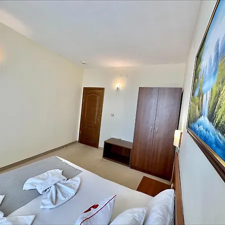 Apartmanhotel Grenada - Menada Napospart