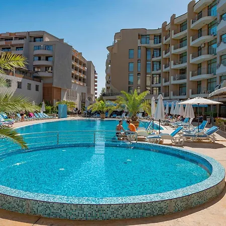 アパートホテル Grenada - Menada サニービーチ